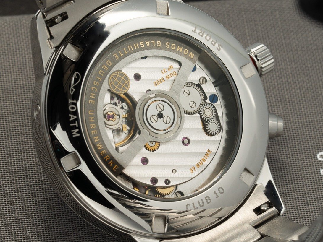 NOMOS Club Sport neomatik Worldtimer