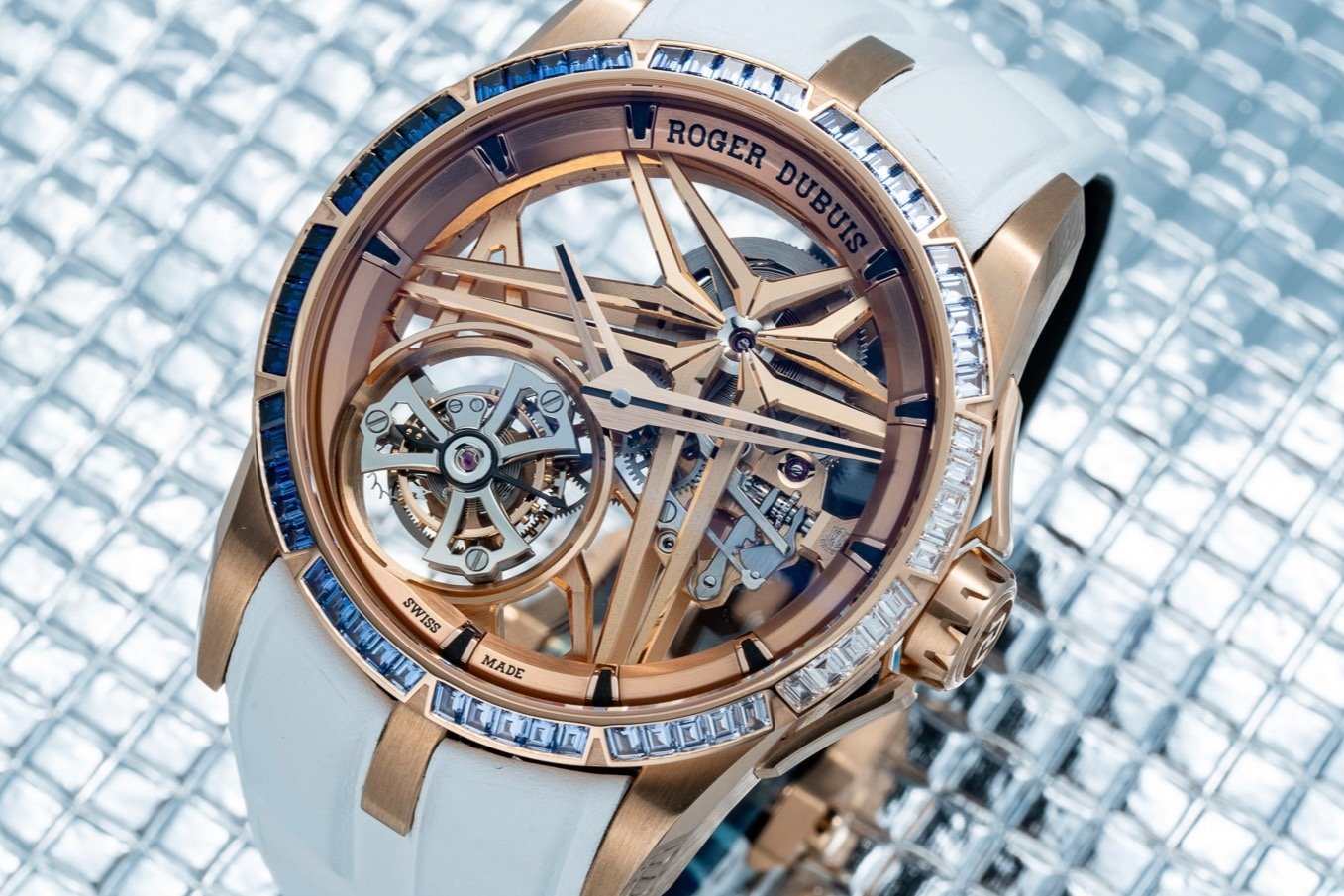 新錶實拍：Roger Dubuis｜Excalibur Monotourbillon Blue Hour 暮藍流光 映照陀飛輪