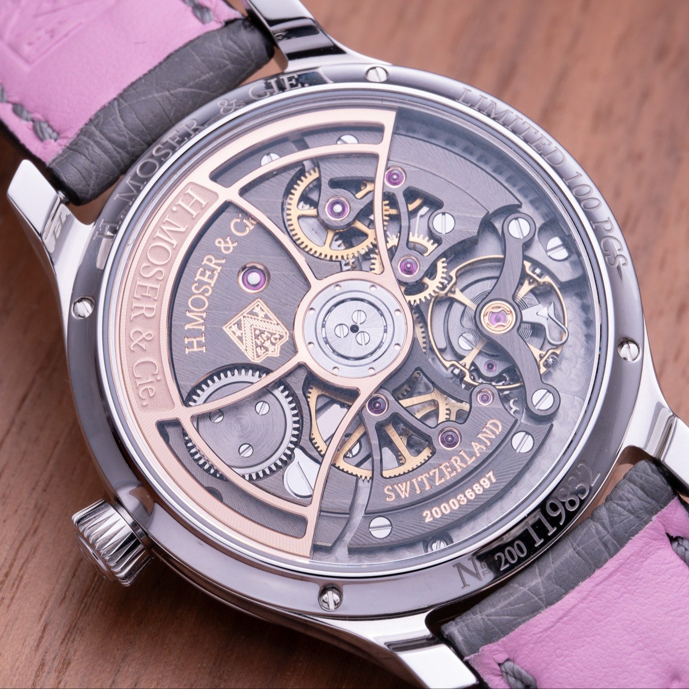 H. Moser & Cie Endeavour Small Seconds H. Moser & Cie Endeavour Tourbillon Concept Pop