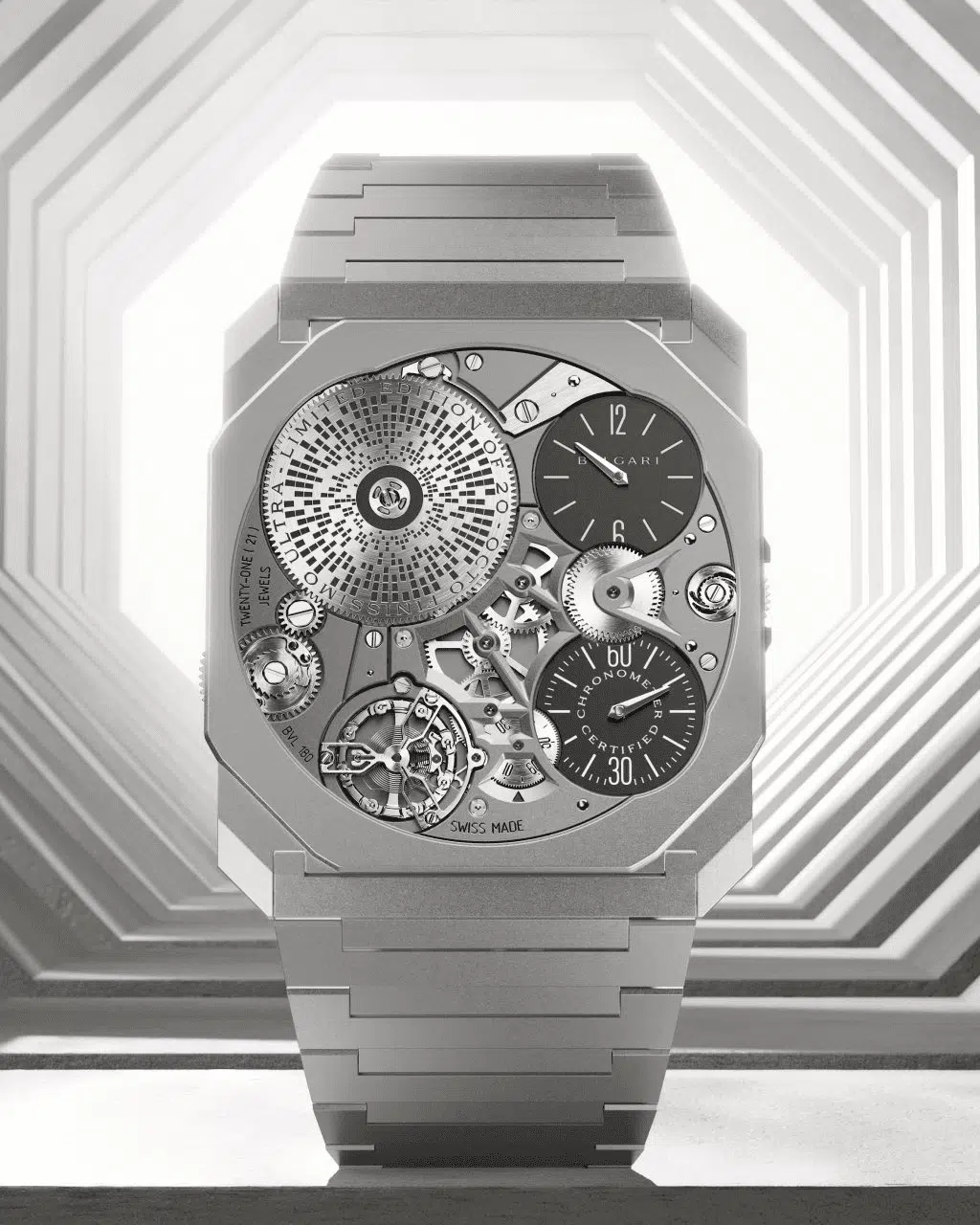 超薄腕錶大鬥法｜Piaget全球最薄2mm陀飛輪腕錶、超薄王者BVLGARI、Konstantin Chaykin小丑錶1.65mm打破紀錄