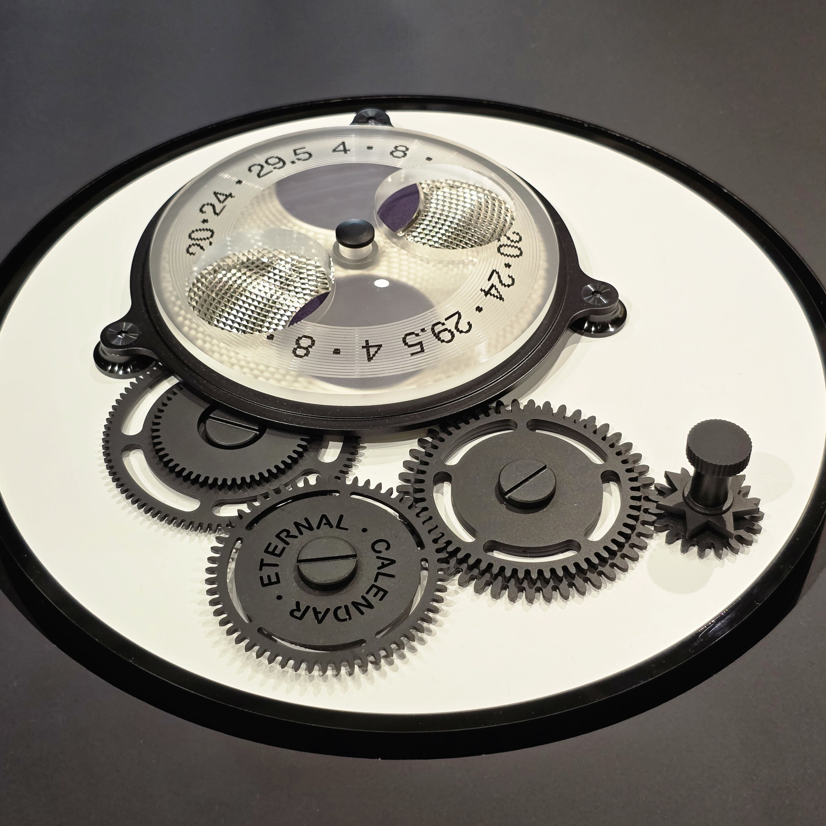 IWC|Perpetual Studio登陸IFC