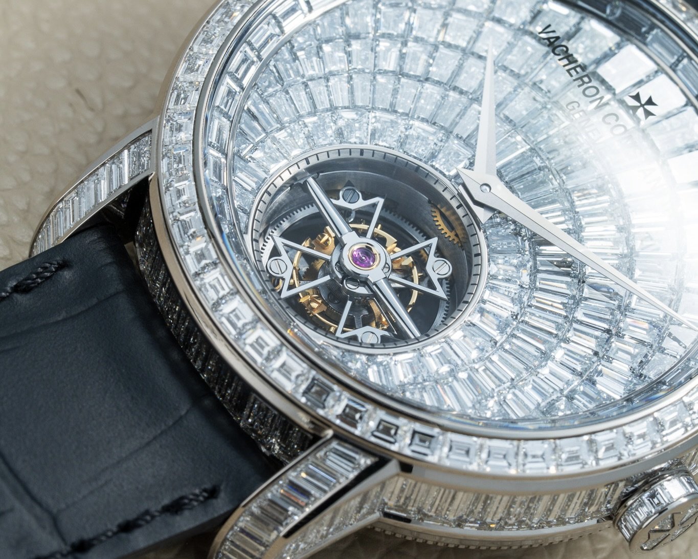 新錶實拍:Vacheron Constantin|Traditionnelle Tourbillon High Jewellery 閃鑽超薄陀飛輪