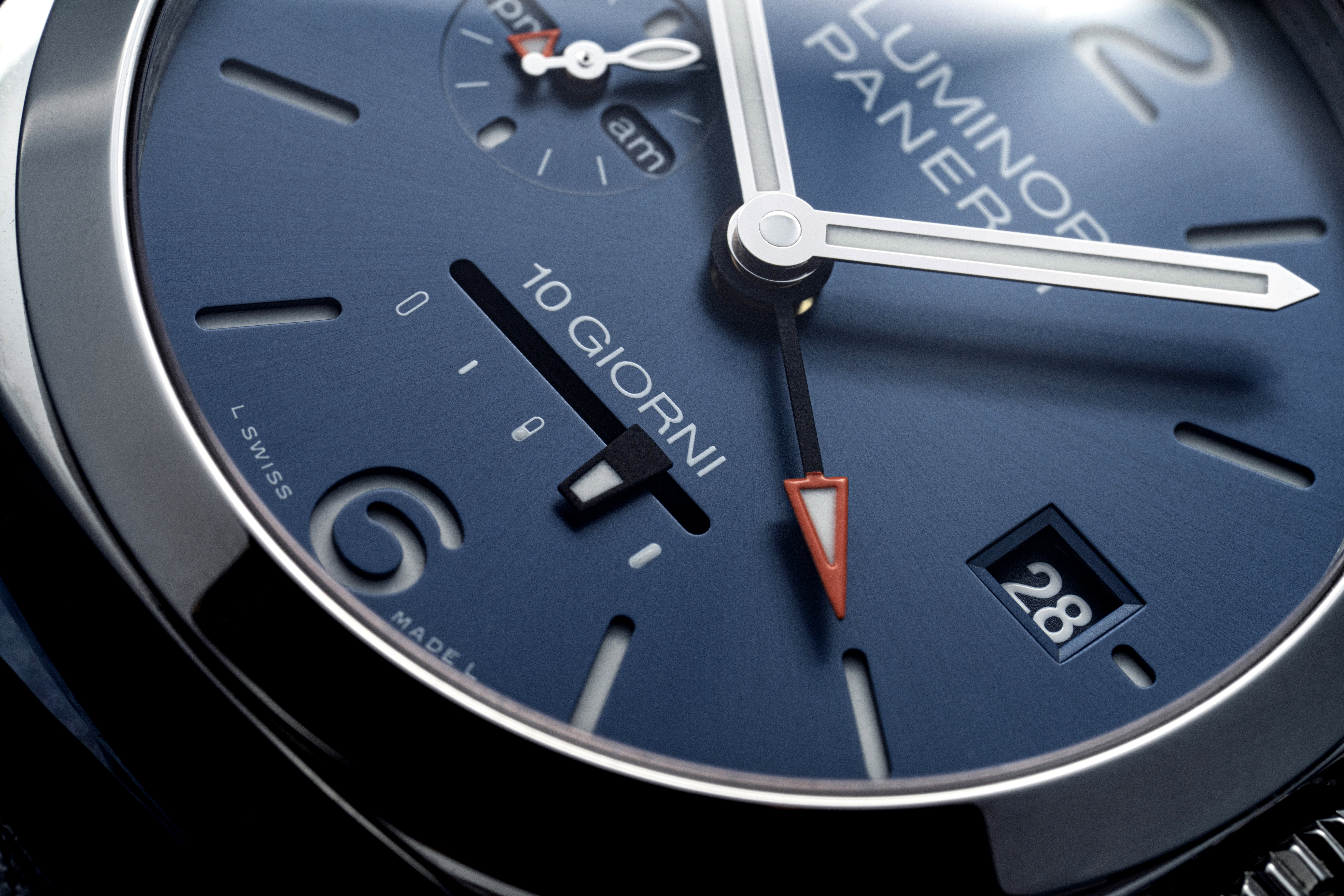 Panerai|新錶實拍:「長氣」美藍Luminor Dieci Giorni GMT PAM1482
