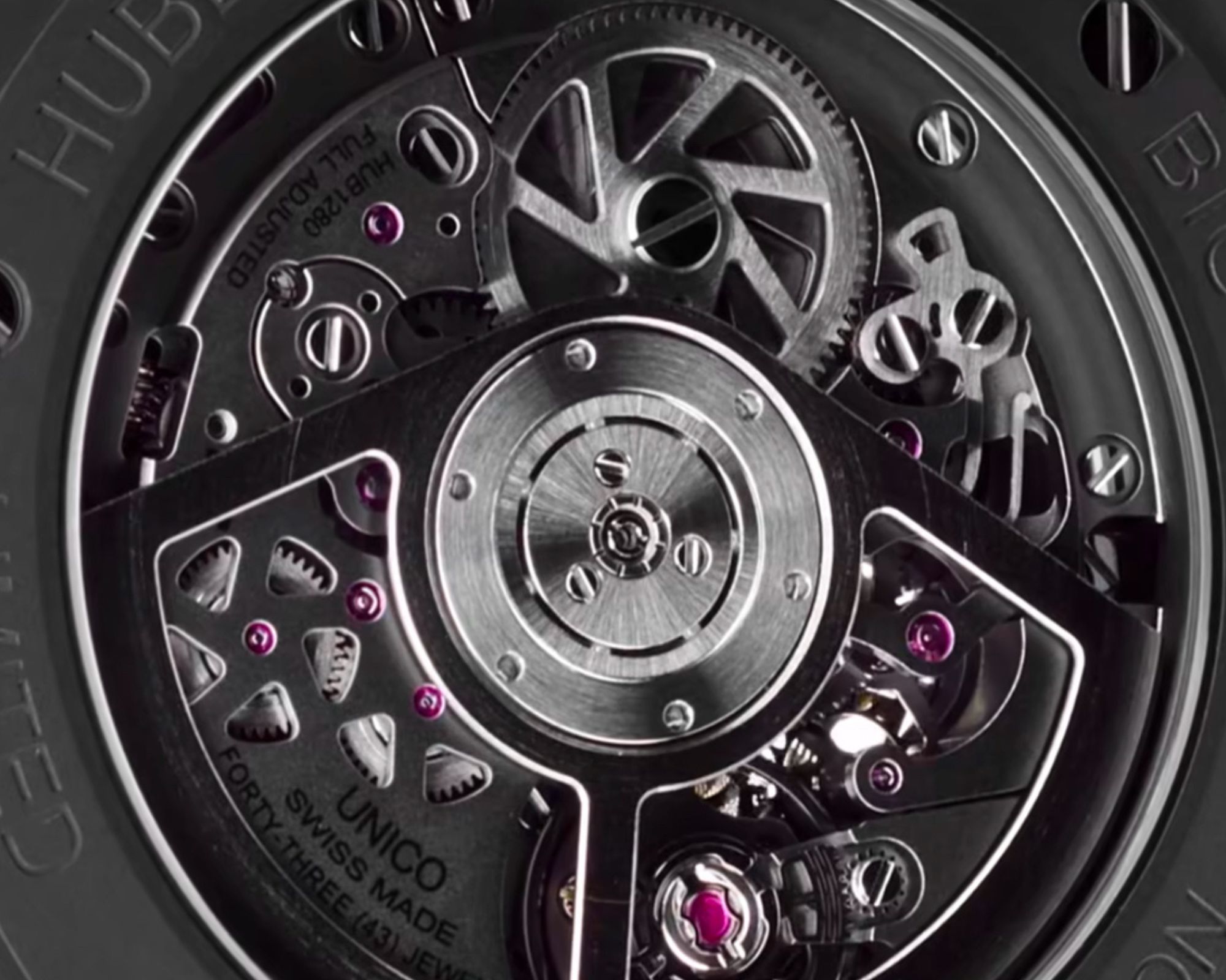 Hublot|Big Bang Unico Magic Ceramic 全球首創彩色陶瓷