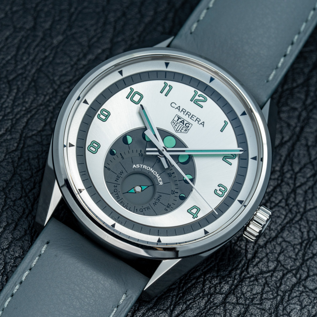 TAG Heuer｜新錶實拍：嶄新月相顯示Carrera Astronomer 重踏宇宙足跡