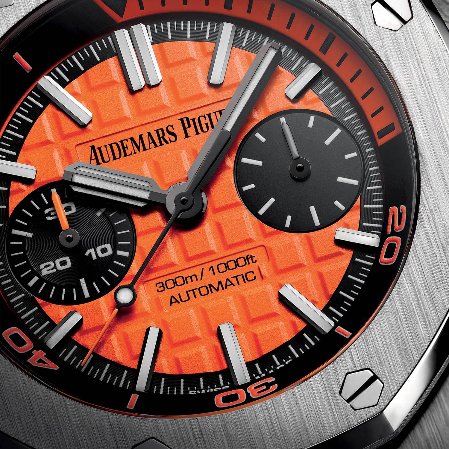 iPhone 17 Pro宇宙橙新色熱｜Audemars Piguet Royal Oak Offshore Diver Chronograph