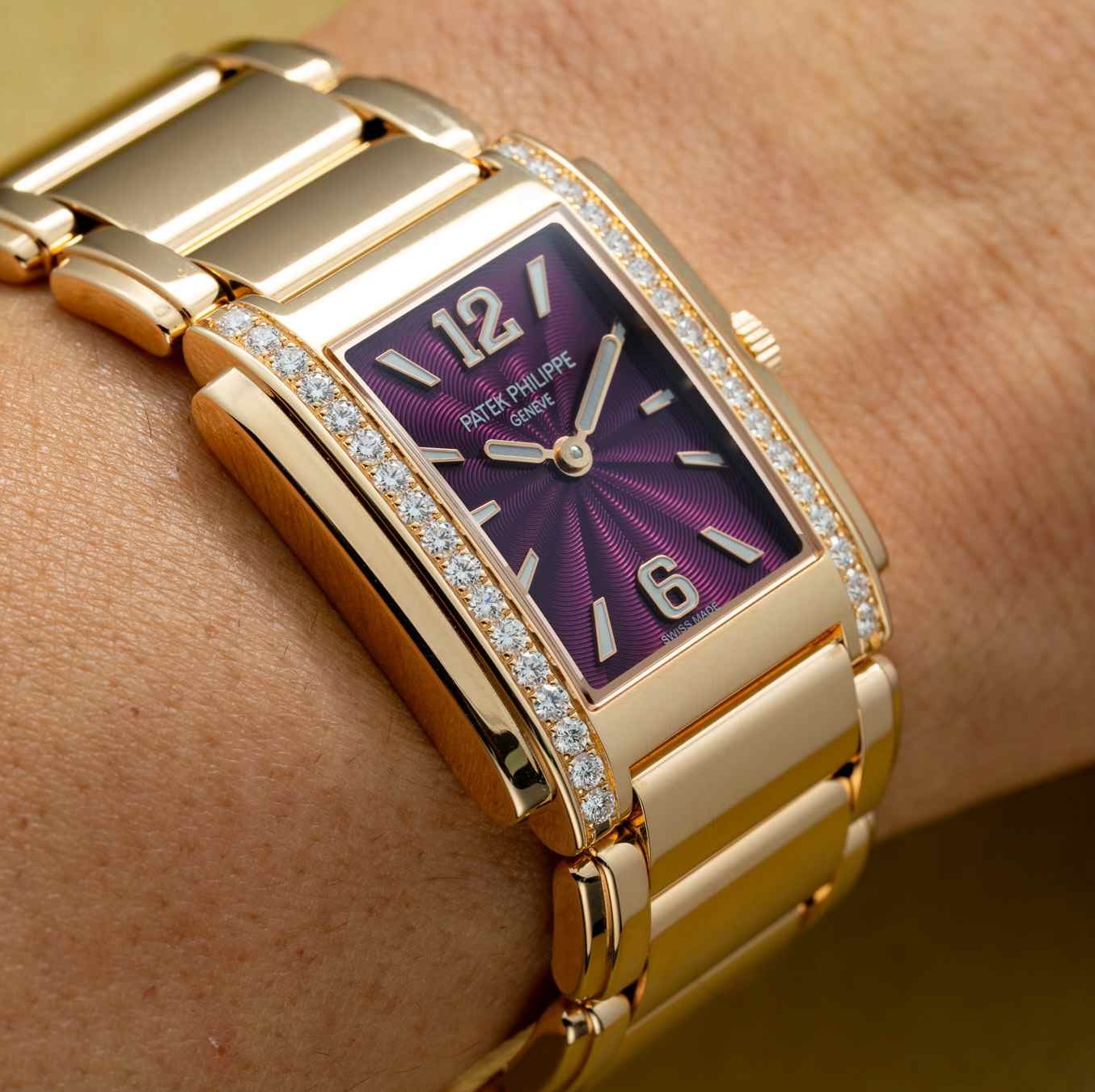 Patek Philippe Ref. 4910/1201R-010