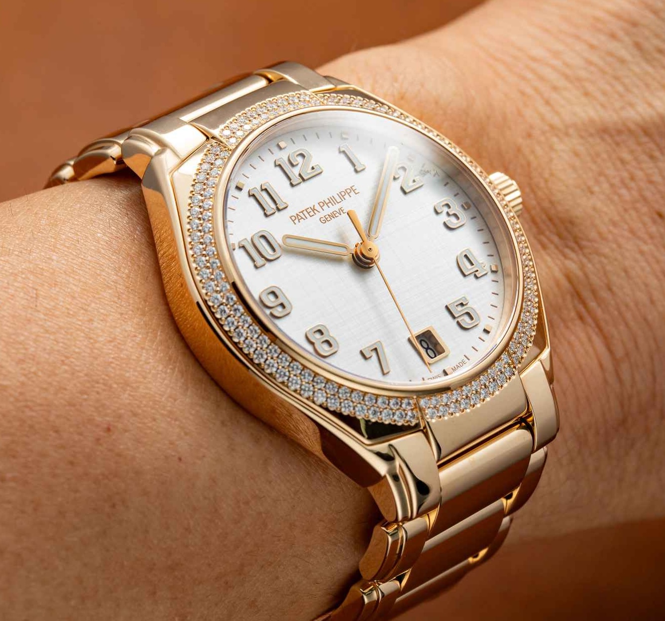 Patek Philippe Ref. 7300/1200R-010