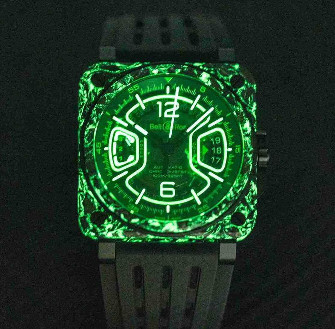 Bell & Ross｜新錶實拍：劃破黑暗的綠光 BR-X3 Night Vision