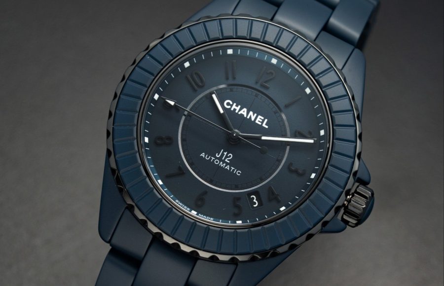 CHANEL｜J12 Bleu 實拍：沉穩優雅之藍